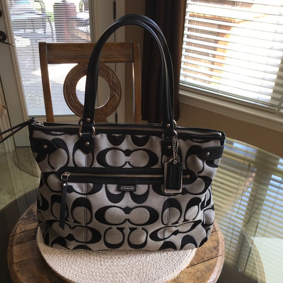 Coach Handbags - Coach Tote